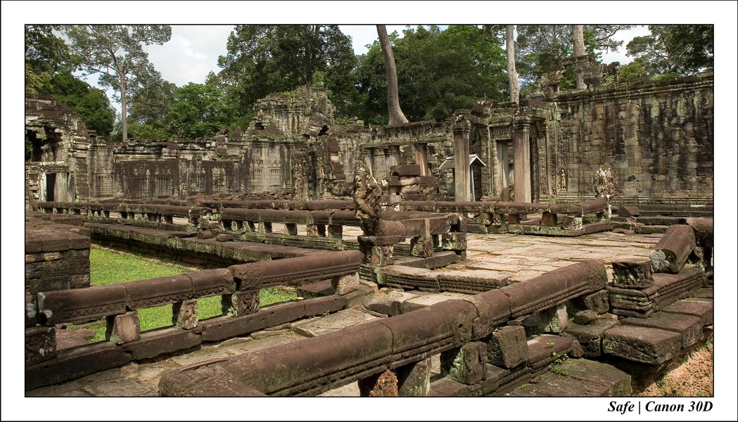 2006 - 07 - Temple angkor - Phrea Khan 37